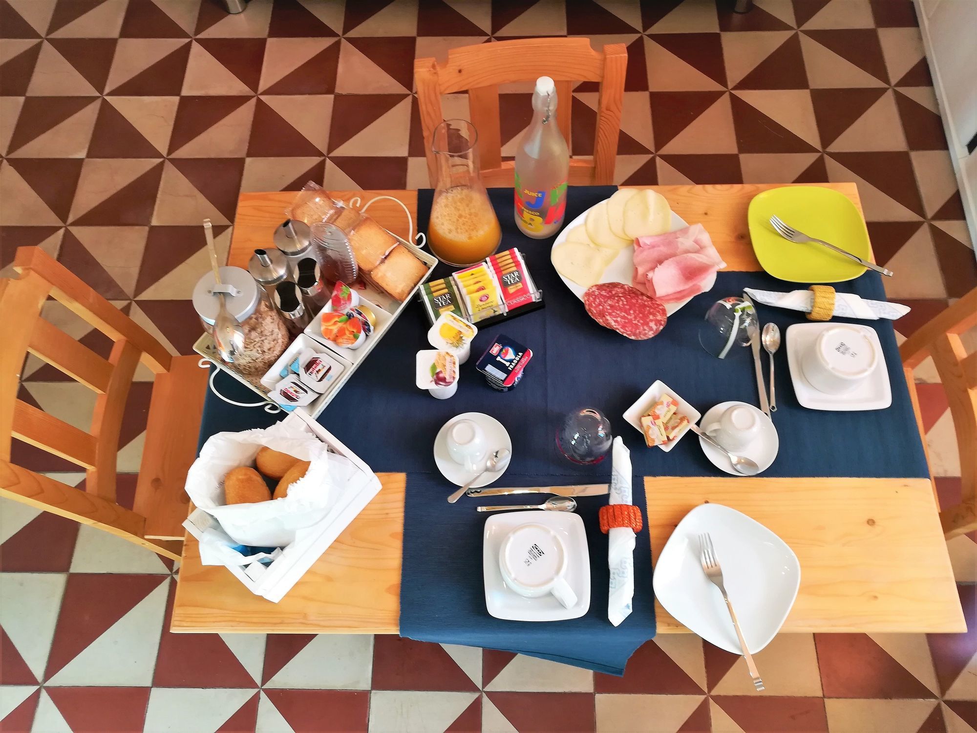 Bed and Breakfast Terra Del Sole Trani Restaurace fotografie