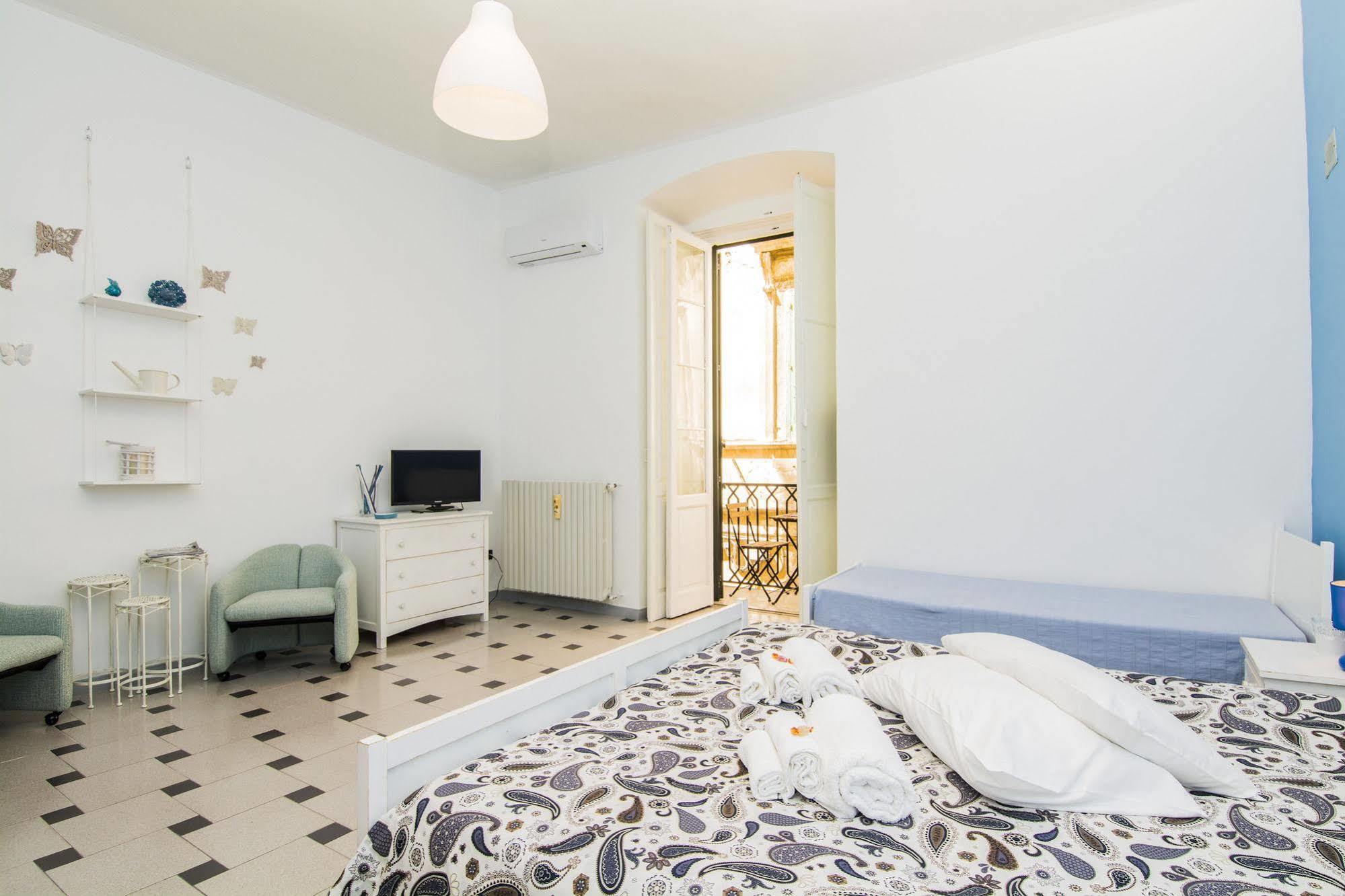 Bed and Breakfast Terra Del Sole Trani Pokoj fotografie